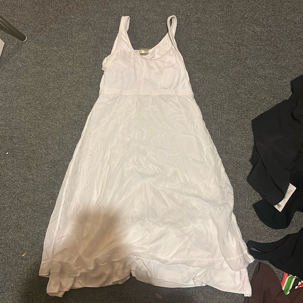 ATHLETA SUMMER DRESS BUILT IN BRA
